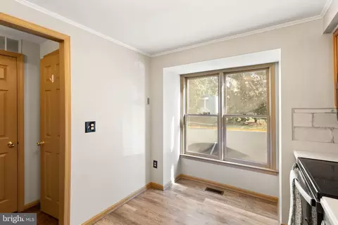 Entry Way - 1700 Quietree Dr, Reston, VA 20194 photo 3 of 10