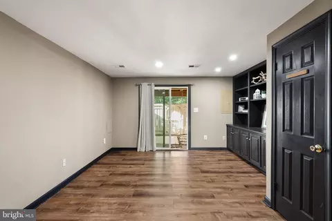 Living - 1700 Quietree Dr, Reston, VA 20194 photo 14 of 15