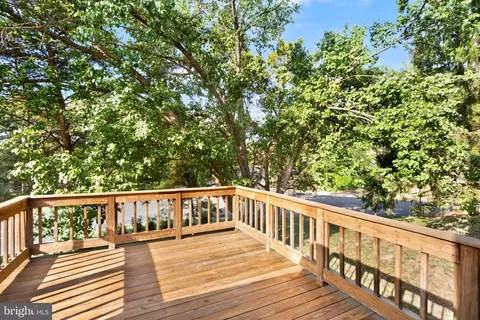 Exterior - 1700 Quietree Dr, Reston, VA 20194 photo 8 of 15