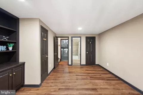 Entry Way - 1700 Quietree Dr, Reston, VA 20194 photo 9 of 10