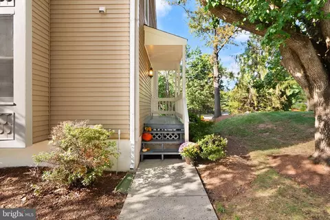 Exterior - 1700 Quietree Dr, Reston, VA 20194 photo 2 of 15