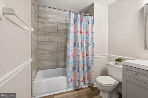 Bath - 1700 Quietree Dr, Reston, VA 20194 photo 5 of 5
