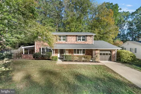 10116 Dundalk St, Fairfax, VA 22032