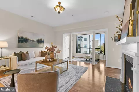 8970 Fascination Ct #315, Lorton, VA 22079