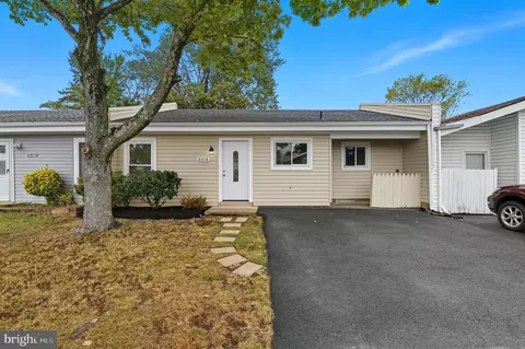 6018 Regents Park Rd, Centreville, VA 20120