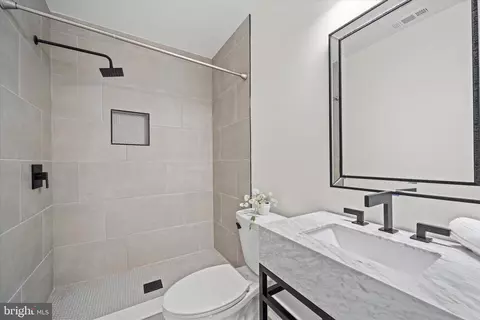 Bath - 7305 Belinger Ct, Springfield, VA 22150 photo 1 of 3