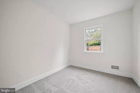 Bedroom - 7305 Belinger Ct, Springfield, VA 22150 photo 3 of 9