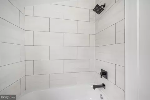 Bath - 7305 Belinger Ct, Springfield, VA 22150 photo 3 of 3
