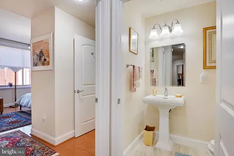 Entry Way - 1450 Emerson Ave #210, Mclean, VA 22101 photo 5 of 5