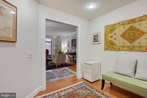 Entry Way - 1450 Emerson Ave #210, Mclean, VA 22101 photo 4 of 5