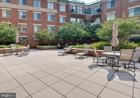 Exterior - 1450 Emerson Ave #210, Mclean, VA 22101 photo 2 of 4