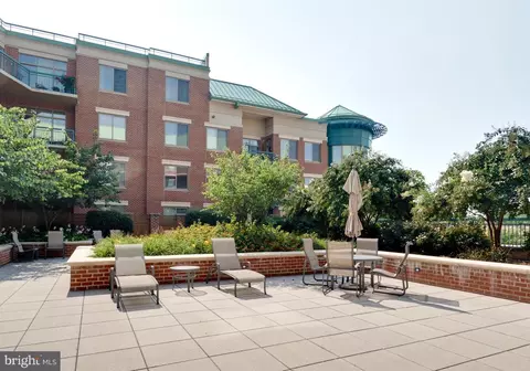 Exterior - 1450 Emerson Ave #210, Mclean, VA 22101 photo 3 of 4