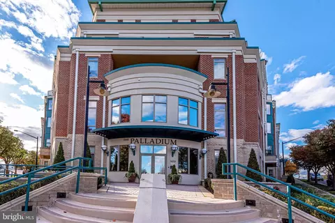 1450 Emerson Ave #210, Mclean, VA 22101