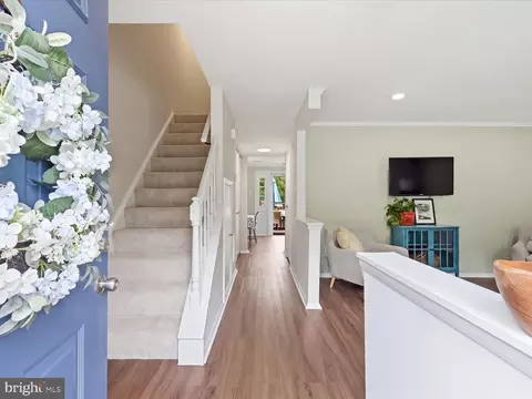 Entry Way - 5811 High Bluff Ct, Burke, VA 22015 photo 1 of 4