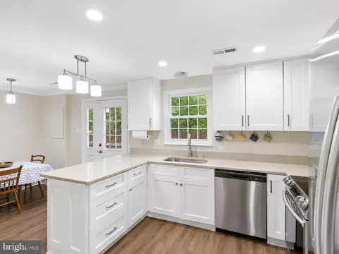 Kitchen - 5811 High Bluff Ct, Burke, VA 22015 photo 2 of 2