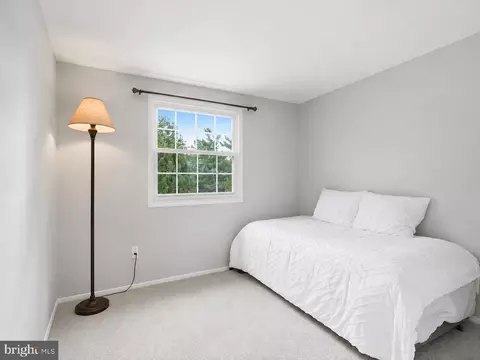 Bedroom - 5811 High Bluff Ct, Burke, VA 22015 photo 2 of 4