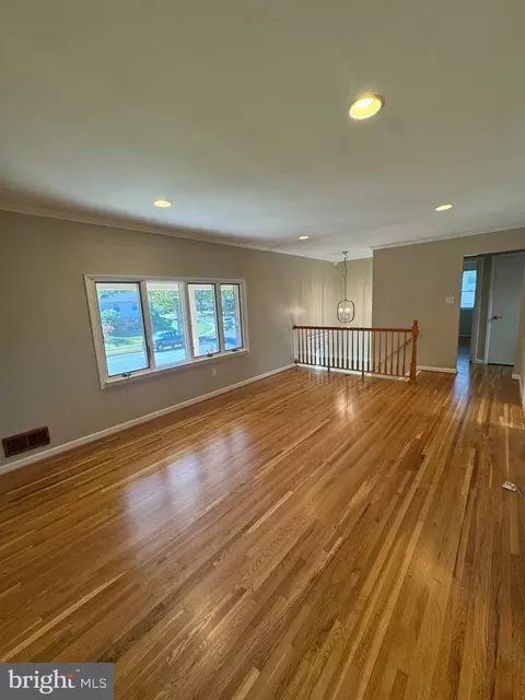 Living - 8518 Fairburn Dr, Springfield, VA 22152 photo 1 of 3