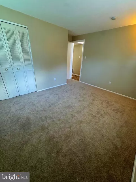 Bedroom - 8518 Fairburn Dr, Springfield, VA 22152 photo 2 of 3