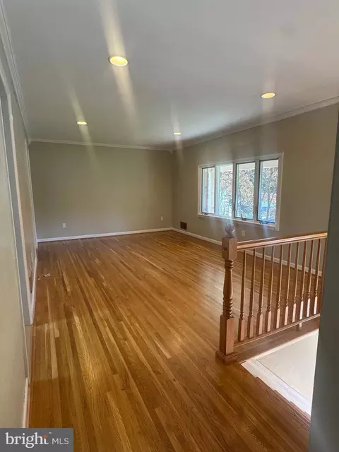 Living - 8518 Fairburn Dr, Springfield, VA 22152 photo 2 of 3