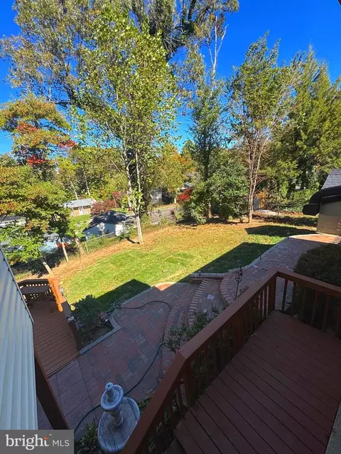 Exterior - 8518 Fairburn Dr, Springfield, VA 22152 photo 12 of 19