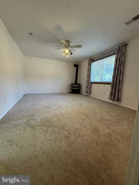 Living - 8518 Fairburn Dr, Springfield, VA 22152 photo 3 of 3
