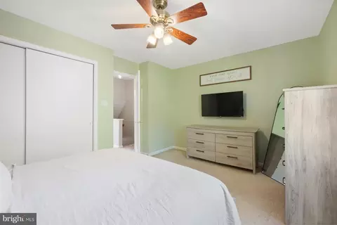 Bedroom - 5816 Torington Dr #860, Springfield, VA 22152 photo 3 of 5