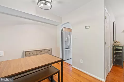 Entry Way - 5816 Torington Dr #860, Springfield, VA 22152 photo 2 of 2