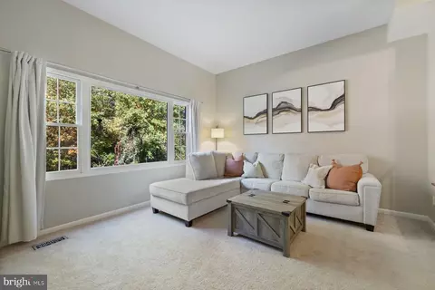Living - 5816 Torington Dr #860, Springfield, VA 22152 photo 1 of 1