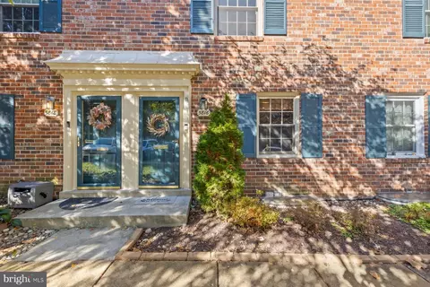 Other - 5816 Torington Dr #860, Springfield, VA 22152 photo 1 of 8