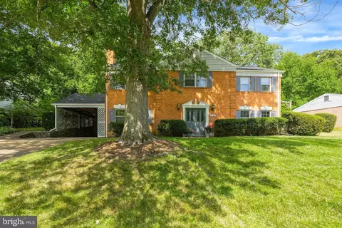 4121 Sleepy Hollow Rd, Annandale, VA 22003