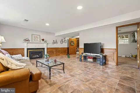 Other - 1438 Colleen Ln, Mclean, VA 22101 photo 11 of 37