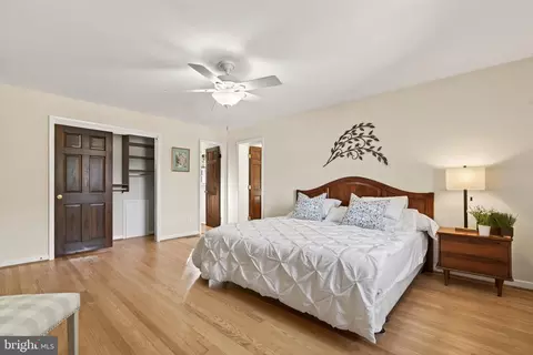 Bedroom - 1438 Colleen Ln, Mclean, VA 22101 photo 1 of 4