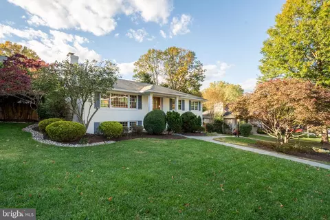 Exterior - 1438 Colleen Ln, Mclean, VA 22101 photo 7 of 21