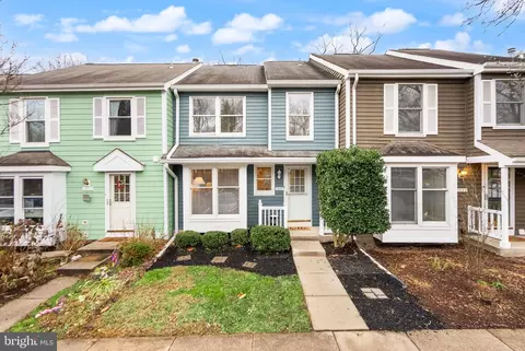 1548 Poplar Grove Dr, Reston, VA 20194