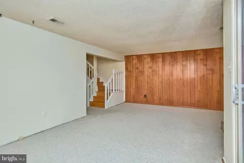 Living - 8566 Gwynedd Way, Springfield, VA 22153 photo 12 of 13