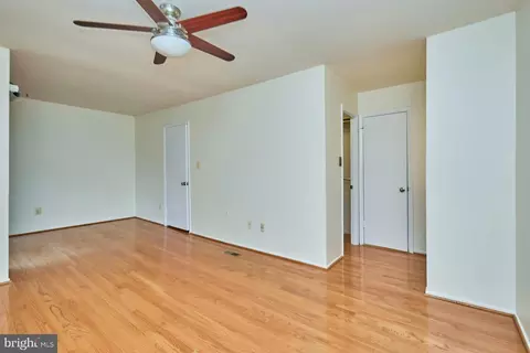 Living - 8566 Gwynedd Way, Springfield, VA 22153 photo 9 of 13