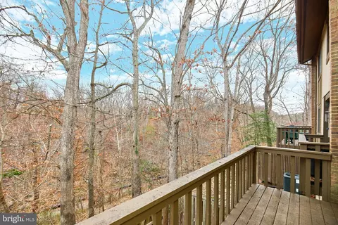 Exterior - 8566 Gwynedd Way, Springfield, VA 22153 photo 7 of 10