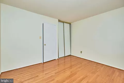 Bedroom - 8566 Gwynedd Way, Springfield, VA 22153 photo 6 of 8