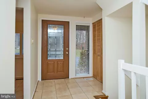 Entry Way - 8566 Gwynedd Way, Springfield, VA 22153 photo 2 of 4
