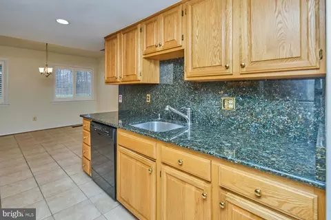 Kitchen - 8566 Gwynedd Way, Springfield, VA 22153 photo 3 of 4