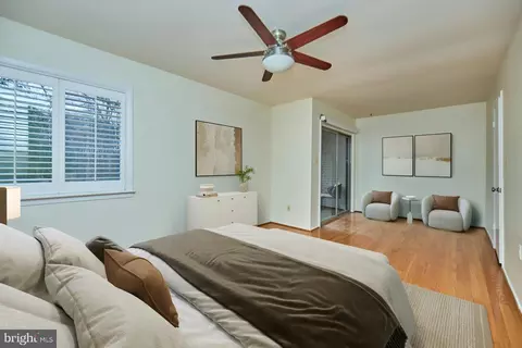 Bedroom - 8566 Gwynedd Way, Springfield, VA 22153 photo 2 of 8
