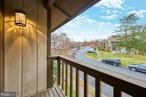 Exterior - 8566 Gwynedd Way, Springfield, VA 22153 photo 4 of 10