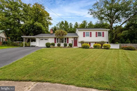 7501 Wexford Pl, Alexandria, VA 22315