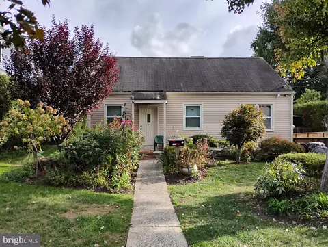 6613 Fisher Ave, Falls Church, VA 22046