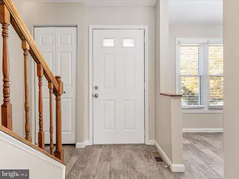 Entry Way - 7219 Kousa Ln, Springfield, VA 22152 photo 1 of 2