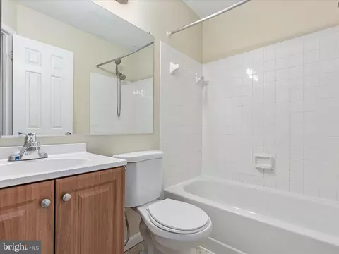 Bath - 7219 Kousa Ln, Springfield, VA 22152 photo 1 of 4