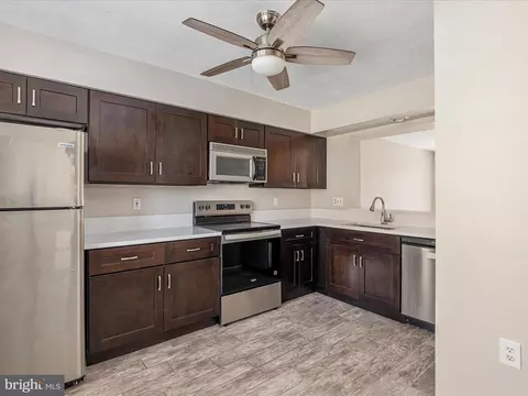 Kitchen - 7219 Kousa Ln, Springfield, VA 22152 photo 2 of 3