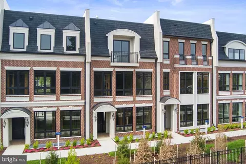 1622 Chain Bridge Rd, Mclean, VA 22101