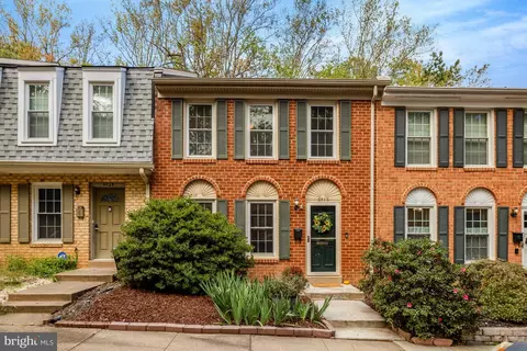 2312 Horseferry Ct, Reston, VA 20191
