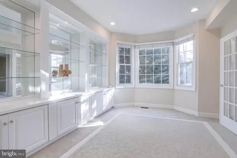 9370 Colbert Ct, Fairfax, VA 22032 photo 16